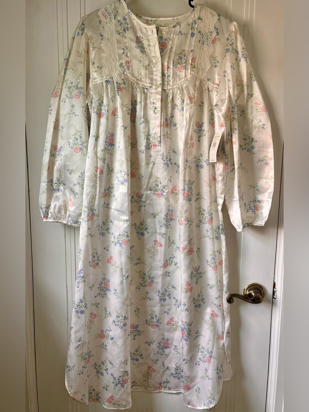 NWT Vintage Lord & Taylor Nightgown Small S Floral Sateen Silky Long Sleeve Lace